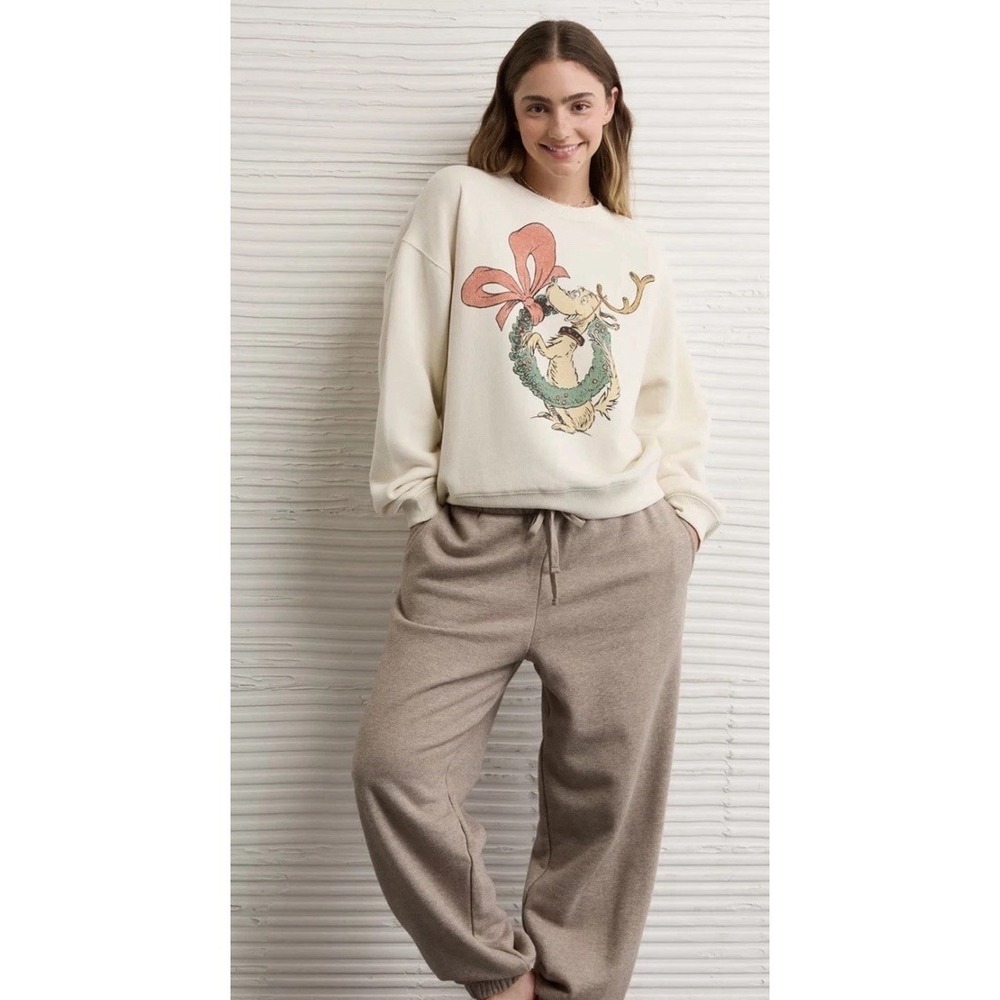 American Eagle Max don't be a Grinch now wreath sweatshirt ST‎ sz M Medium